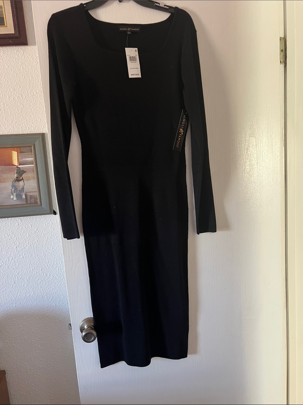Almost Famous Black Long-Sleeve Scoop-Neck Midi Dress